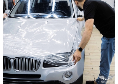 BMW X3 – локальный ремонт кузова с последующей оклейкой в полиуретановую плёнку