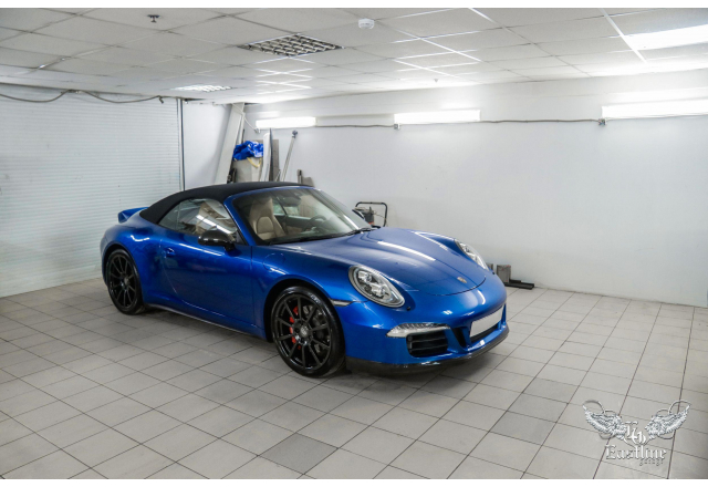 Porsche 911 – ремонт и локальная покраска кузова. Полировка и нанесение керамики. Ремонт и реставрация салона из кожи.