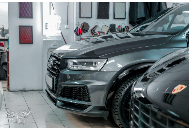Audi Q3 – локальный ремонт кузова и химчистка салона. 