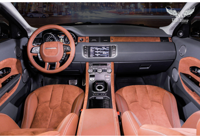 Range Rover Evoque – перетяжка салона в фактурную кожу и алькантару. 