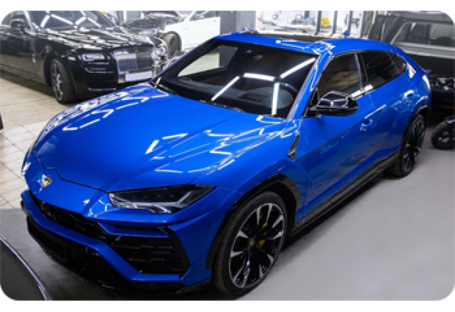 Lamborghini Urus – шумоизоляция и антискрип торпедо, монтаж дверных молдингов 