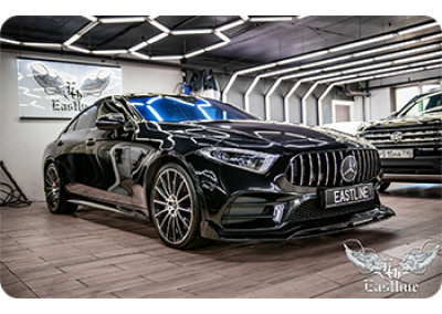 Mercedes-Benz CLS (C257) на перетяжке потолка в тюнинг-ателье Eastline  Garage 