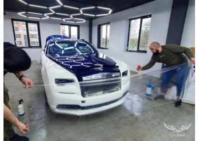 Rolls-Royce Wraith - оклейка кузова в полиуретановую плёнку. Эксклюзивный комплект ковров. 