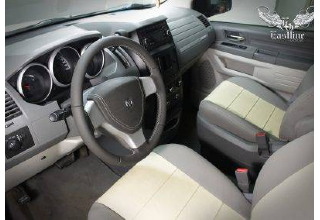 Dodge Grand Caravan V – перетяжка сидений, руля и ручки КПП. Изготовление накидок на спинки сидений.