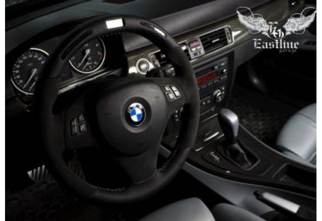 BMW 3-series E90 - перетяжка руля в натуральную кожу Nappa с вставками из итальянской алькантары. Комплексная перетяжка потолка.