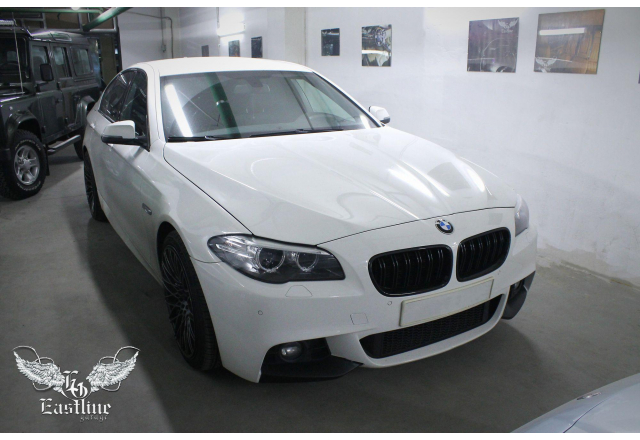BMW 5 F10 - комплексная перетяжка руля в итальянскую алькантару