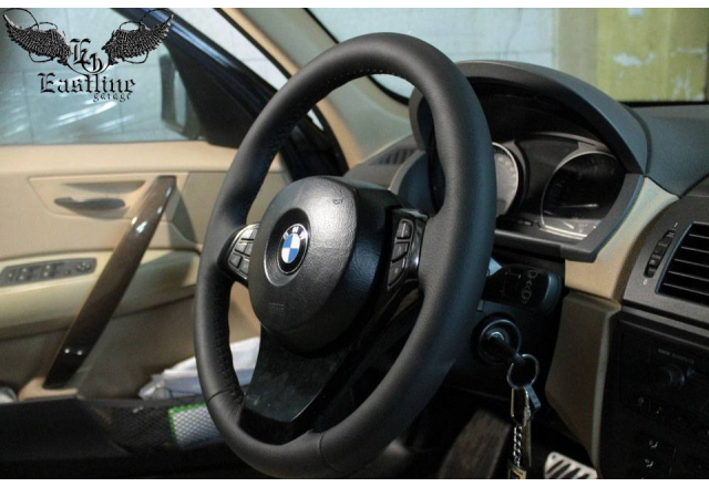 BMW X3 - Пошив кожаного салона, перетяжка руля натуральной кожей