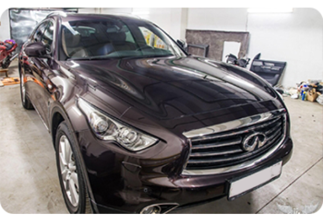 Infiniti FX – комплексная доработка салона, полировка и защита кузова жидким стеклом.