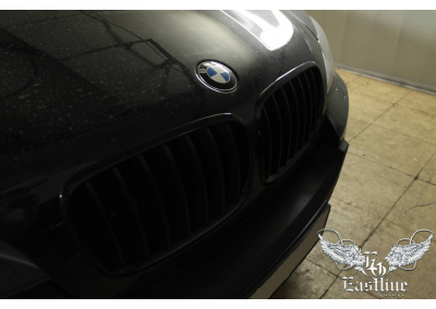 BMW X5 – антихром передней решетки