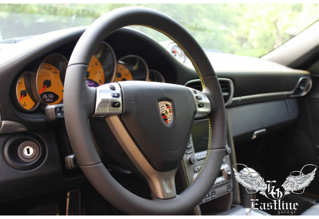 Porsche 911 Turbo - перетяжка элементов салона