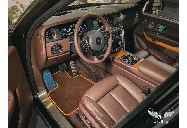 Комплект ковров для роскошного автомобиля Rolls-Royce Cullinan 