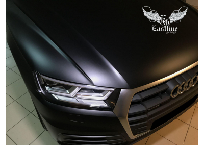 Audi Q5 – оклейка кузова автомобиля виниловой пленкой. Новый черный матовый цвет. 