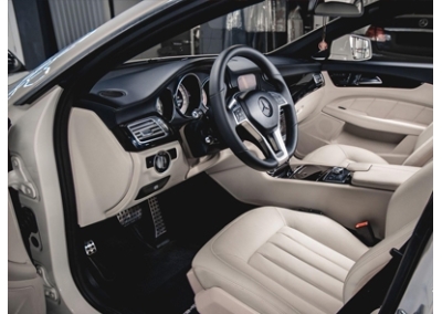 Mercedes-Benz CLS - комплексная перетяжка салона автомобиля.
