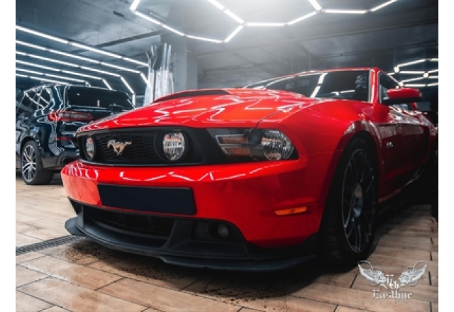 Ford Mustang – локальный ремонт кузова красного американца