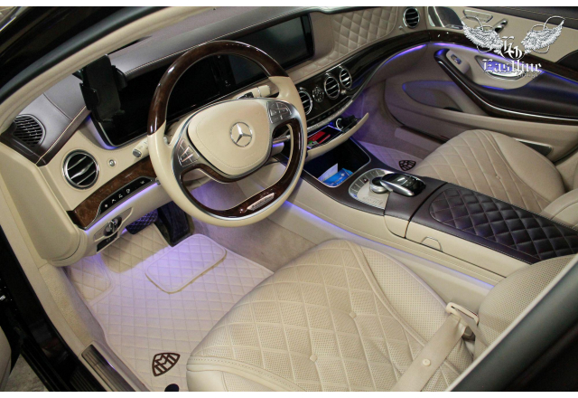 Mercedes-Benz Maybach – пошив комплекта ковриков из немецкой кожи