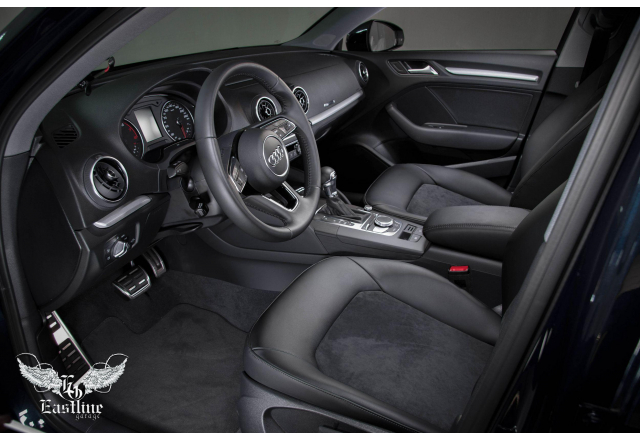 Audi A3 sedan - новый комбинированный салон из гладкой кожи и алькантары. 
