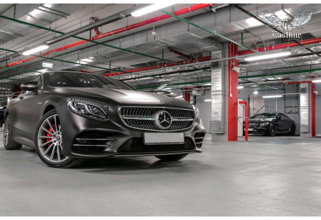 Mercedes-Benz S-coupe – красный комплект ковров из экокожи. 
