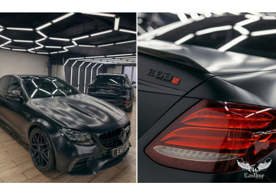 Mercedes-Benz E63 AMG. Чёрный матовый полиуретан. Элементы кузова из карбона. Перетяжка руля