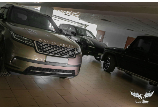 Range Rover Velar - перетяжка потолка в итальянскую алькантару. 