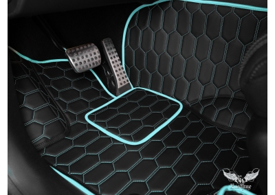 Mercedes-Benz GLE – премиальный комплект ковров из немецкой экокожи в салон автомобиля 
