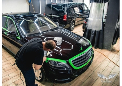 Mercedes Maybach - детейлинг и частичный ремонт салона автомобиля.