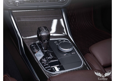 BMW 340i – ламинация карбоном элементов интерьера