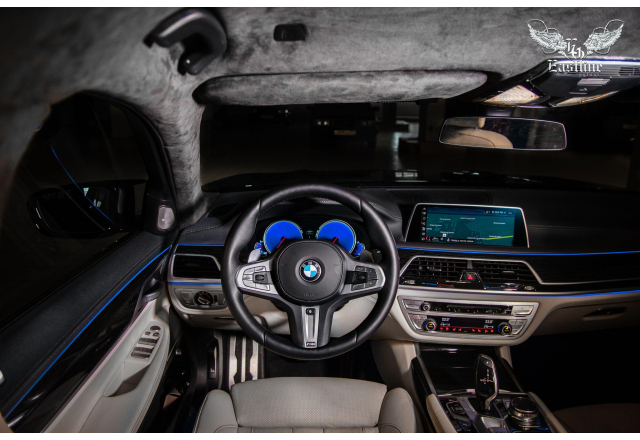 BMW 7-series - перетяжка потолка, стоек и козырьков в алькантару цвета антрацит.