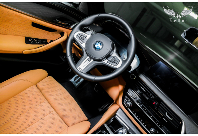 BMW 5 G30 - полностью новый салон из натуральной кожи и алькантары. Шумоизоляция кузова