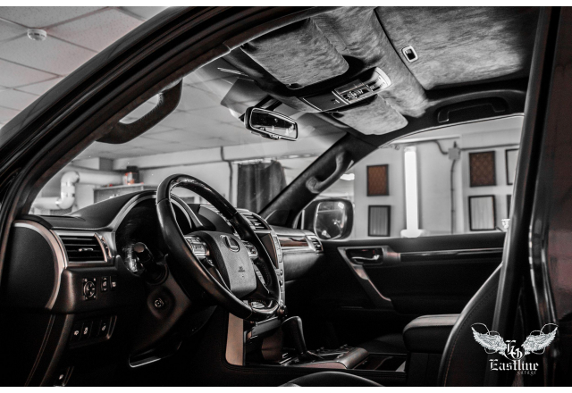 Lexus GX 460 - перетяжка потолка в итальянскую алькантару. Комплект кожаных ковров + ковер в багажник. 