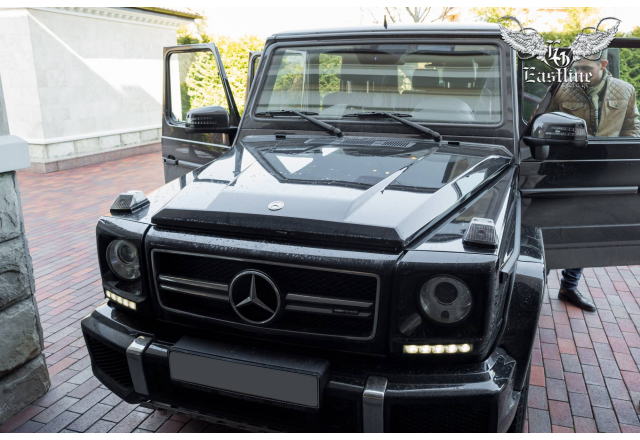 Mercedes-Benz G 63 AMG пошив комплекта ковров из фактурной немецкой экокожи.