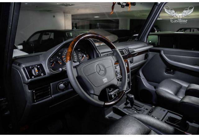 Mercedes-Benz G-class. Идеальный салон в 20-ти летнем внедорожнике. 
