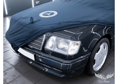 Чехол для гаражного хранения Mercedes-Benz W124 в кузове карбриолет от тюнинг-ателье Eastline Garage